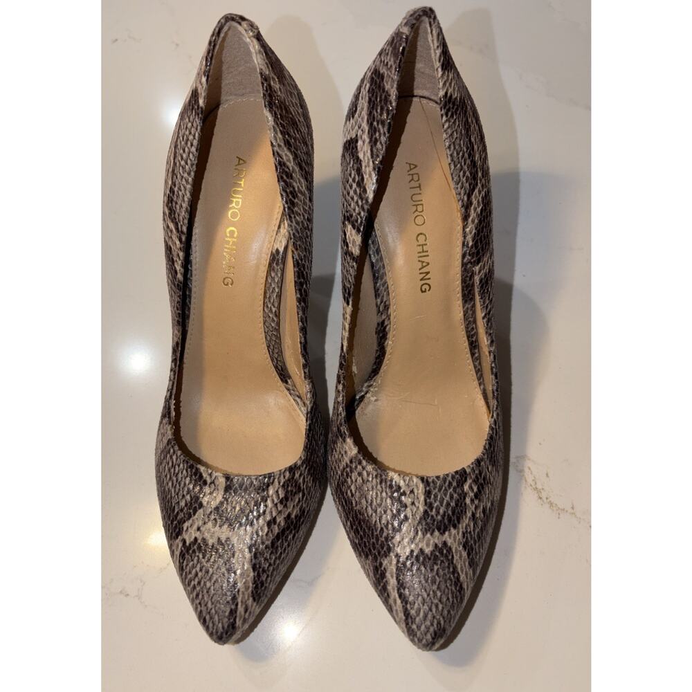 Ladies Size 8 Arturo Chaing Leather Snakeskin Pumps Black / Gray 3” Heel